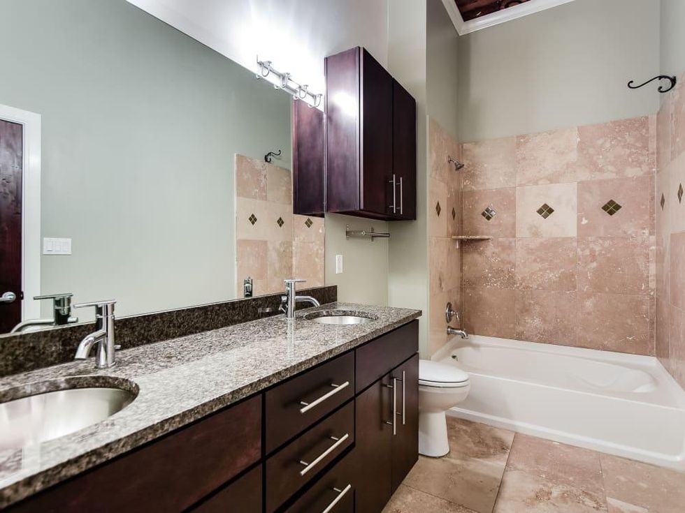 San Antonio_831 s. Flores St. 1202