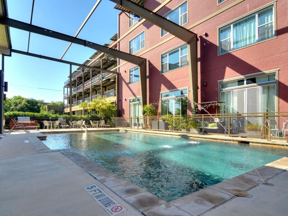 San Antonio_831 s. Flores St. 1202