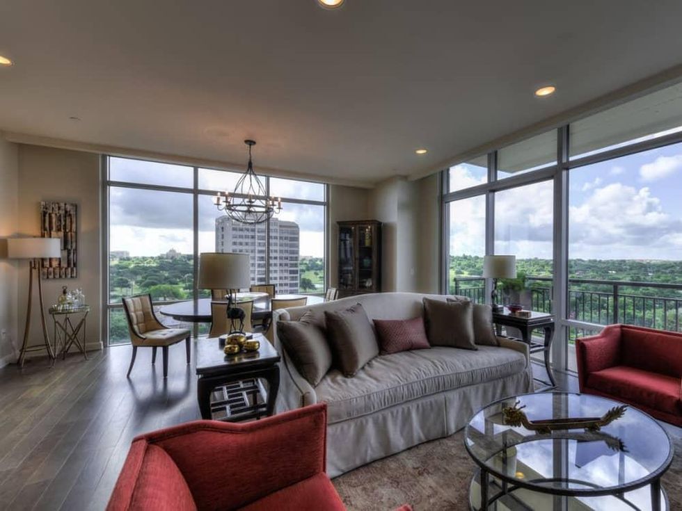 San Antonio home condo Broadway Residences 4242 Broadway Street April 2016 great room