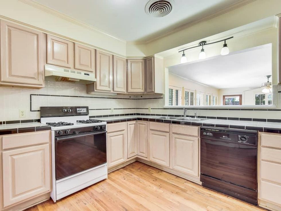 San Antonio house_180 E Elmview Pl