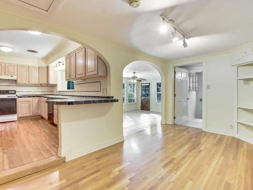 San Antonio house_180 E Elmview Pl