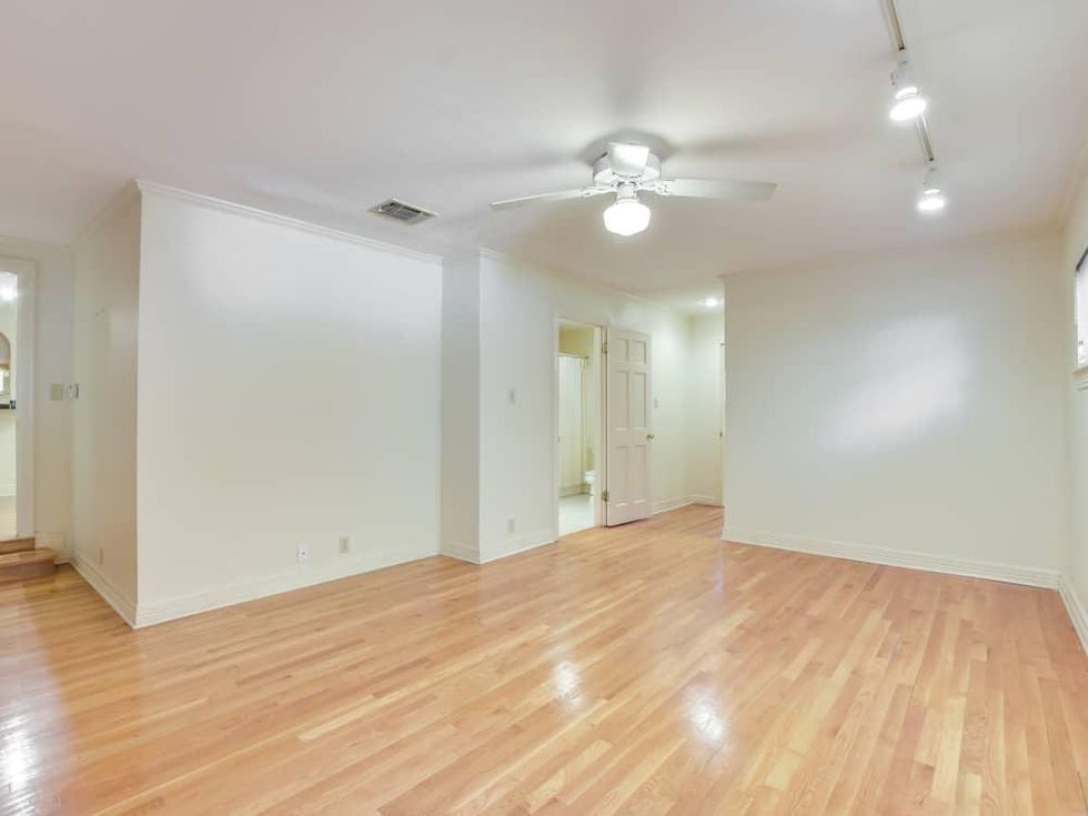 San Antonio house_180 E Elmview Pl