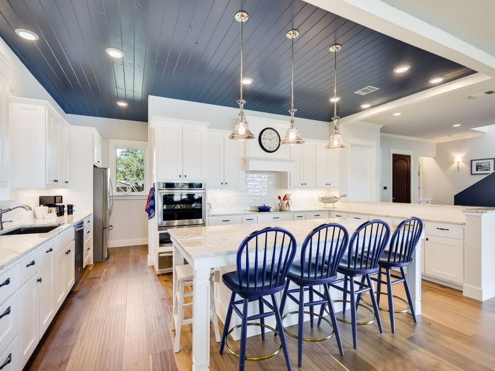 San Antonio house_218 Lakeview Dr