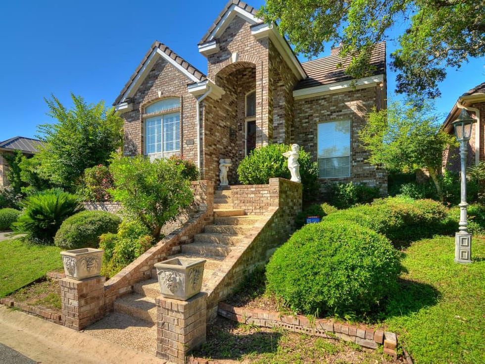 San Antonio house_5 Somerset Arms