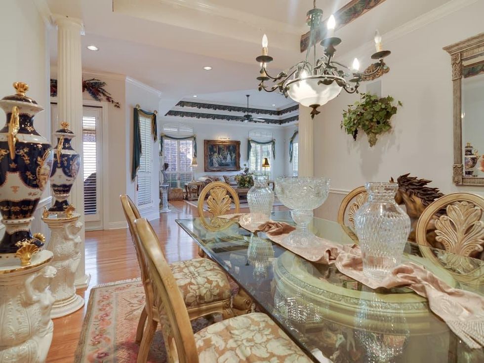 San Antonio house_5 Somerset Arms