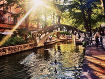 San Antonio's River Walk - Top 5 Best Eats - Brews & Clues - Bar