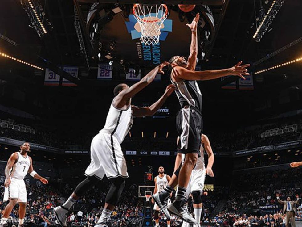 San Antonio Spurs dunk