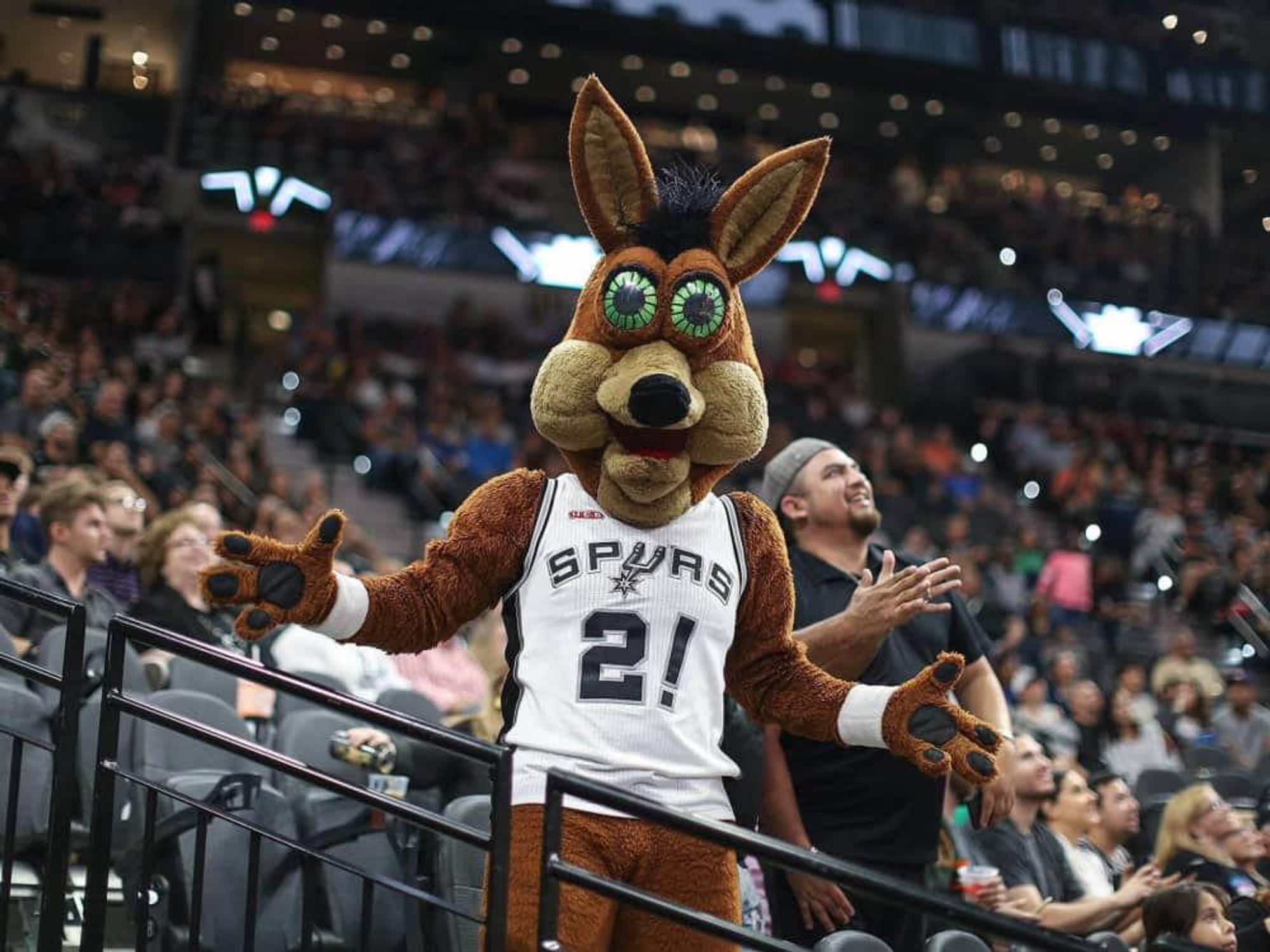 Meet the man behind the Spurs mascot