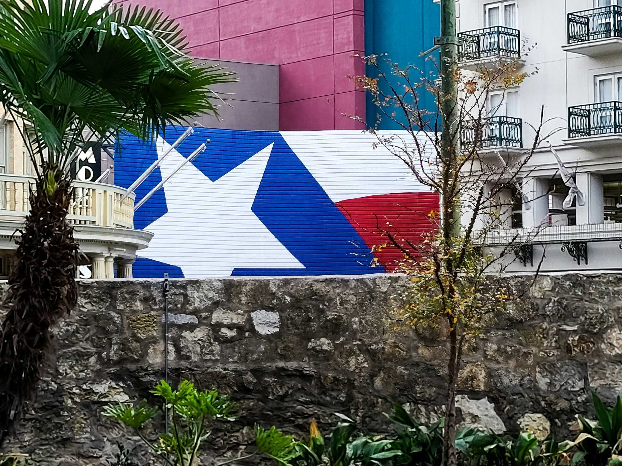 San Antonio Texas flag mural