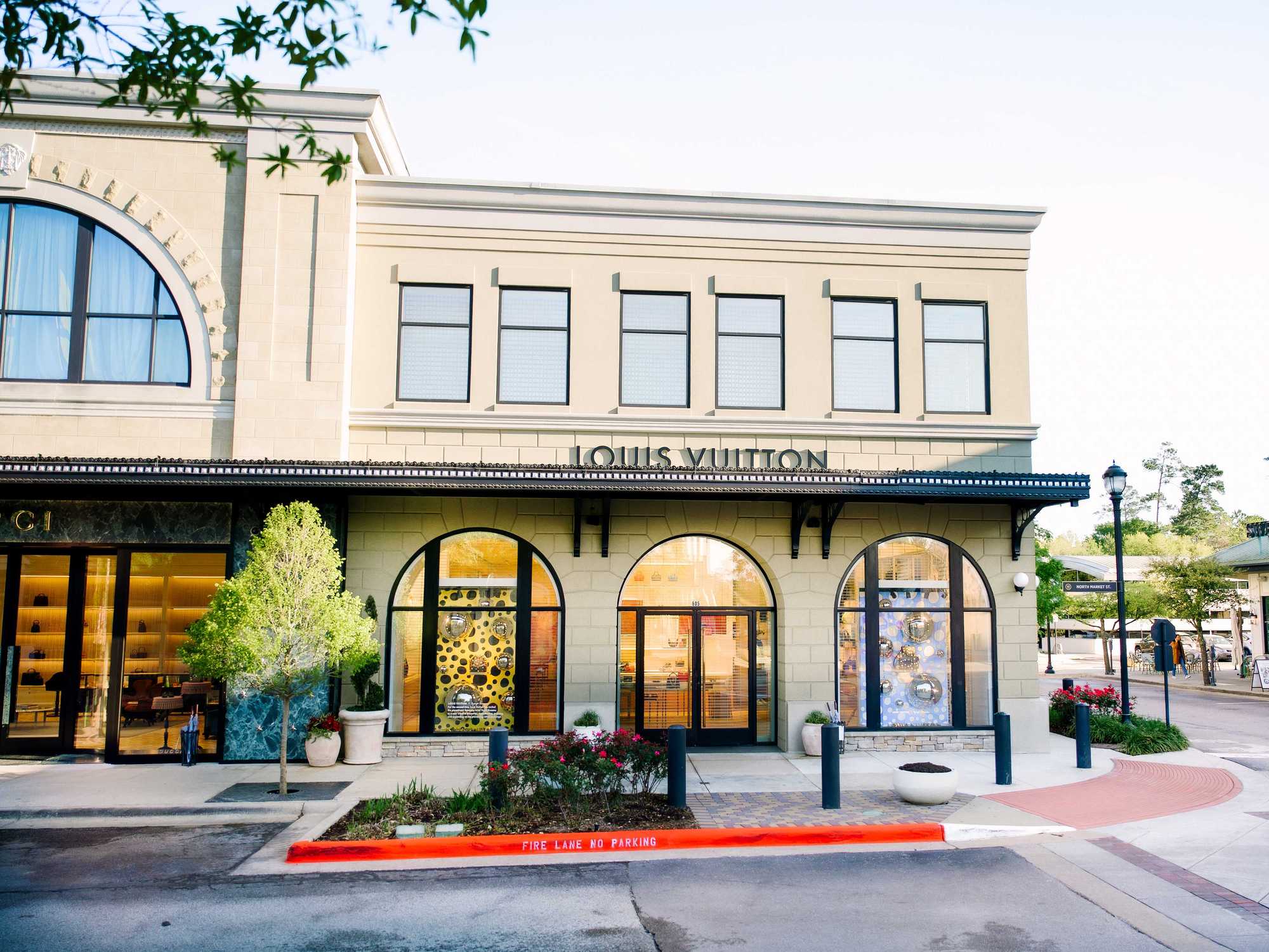 Shopping in The Woodlands