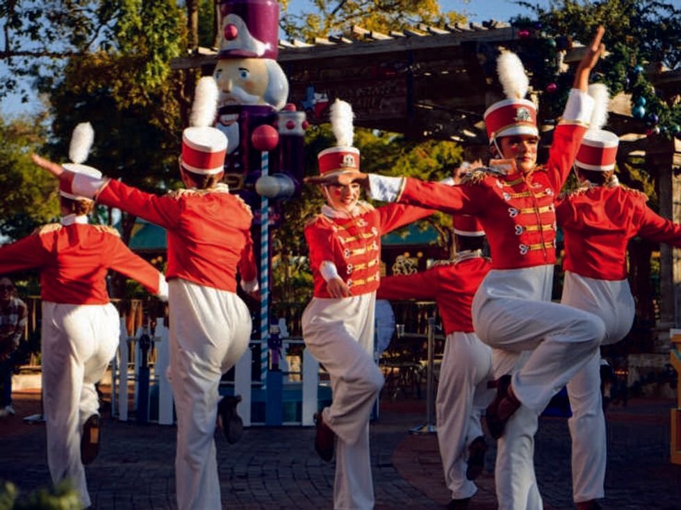 Six Flags Fiesta Texas, Holiday in the Park, San Antonio, Christmas