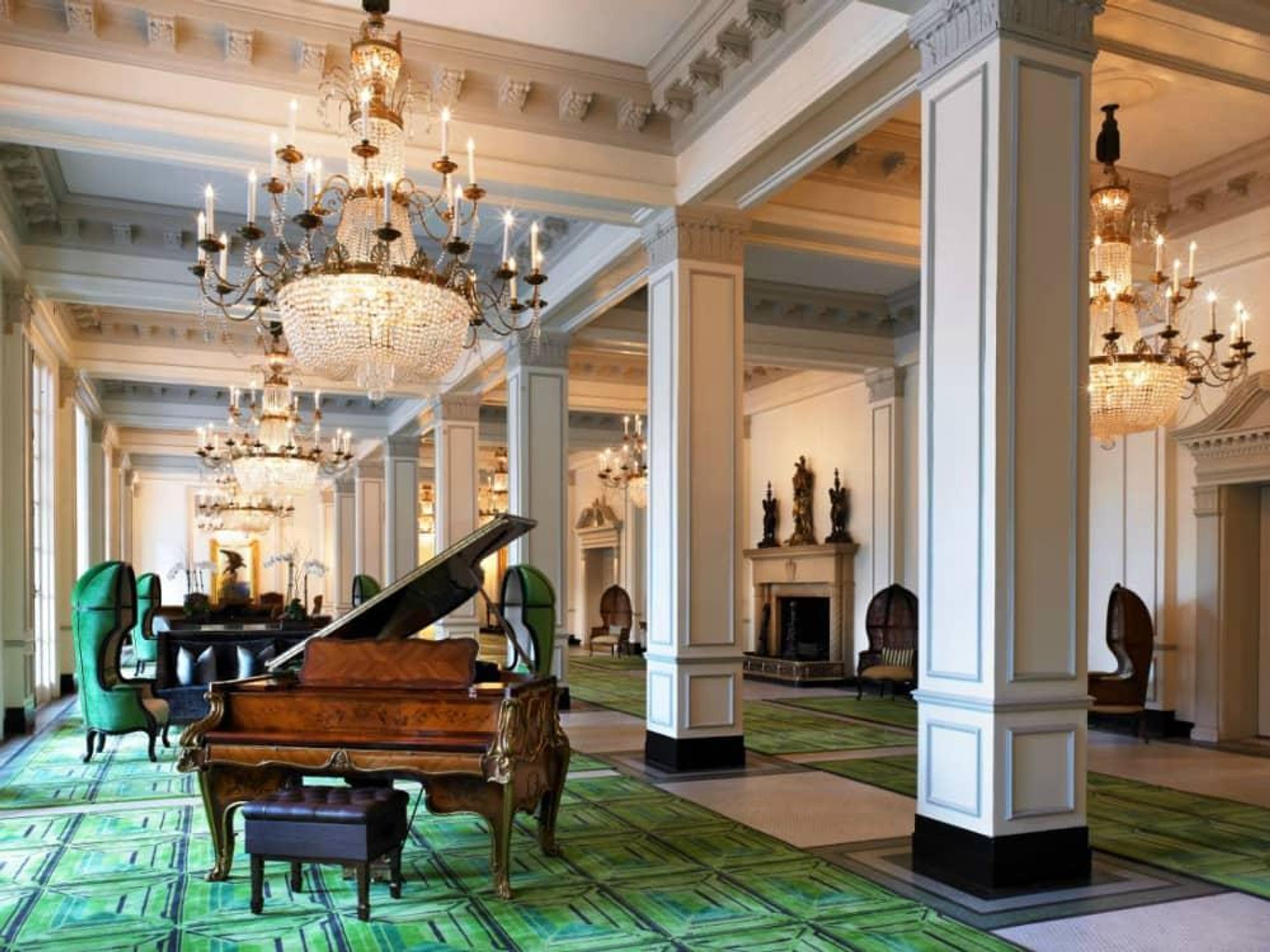 St Anthony Hotel piano