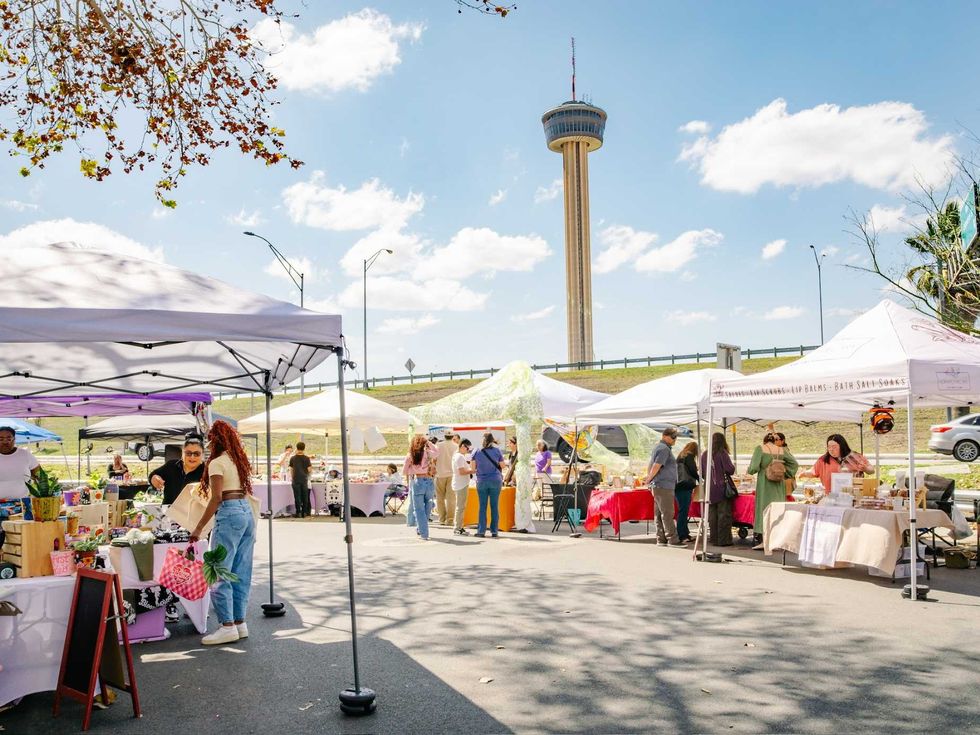 ST. PAUL SQUARE MARKET