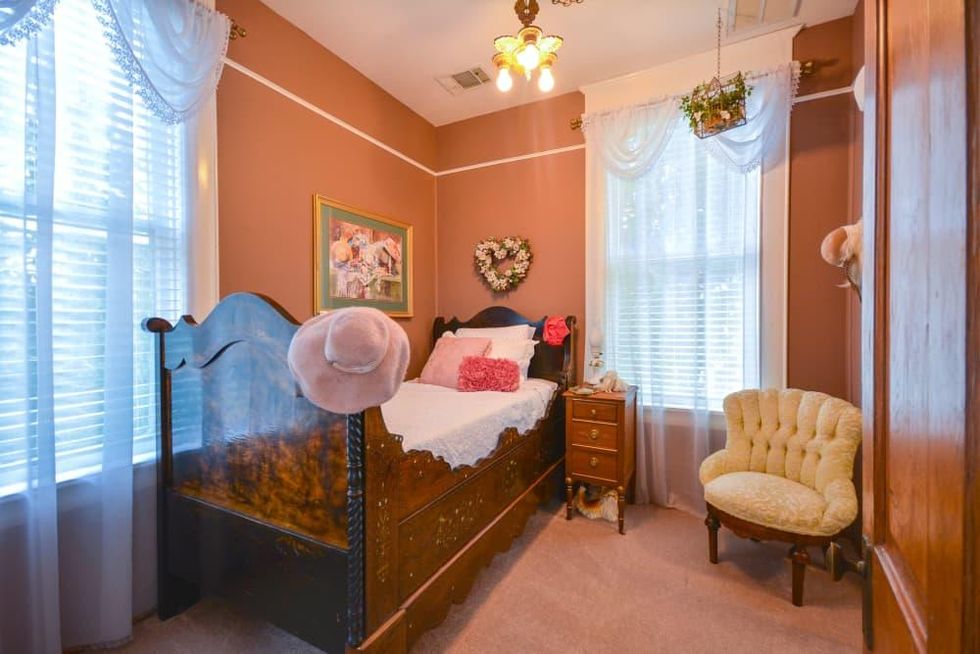 Taylor Mansion Estate and Crystal Ballroom