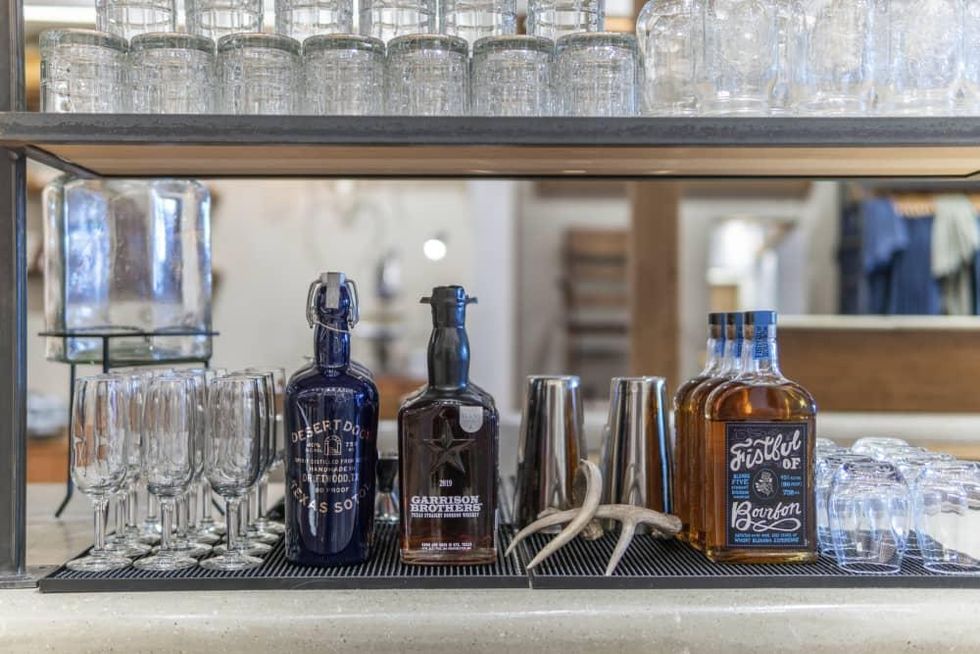 Tecovas San Antonio complimentary beverages