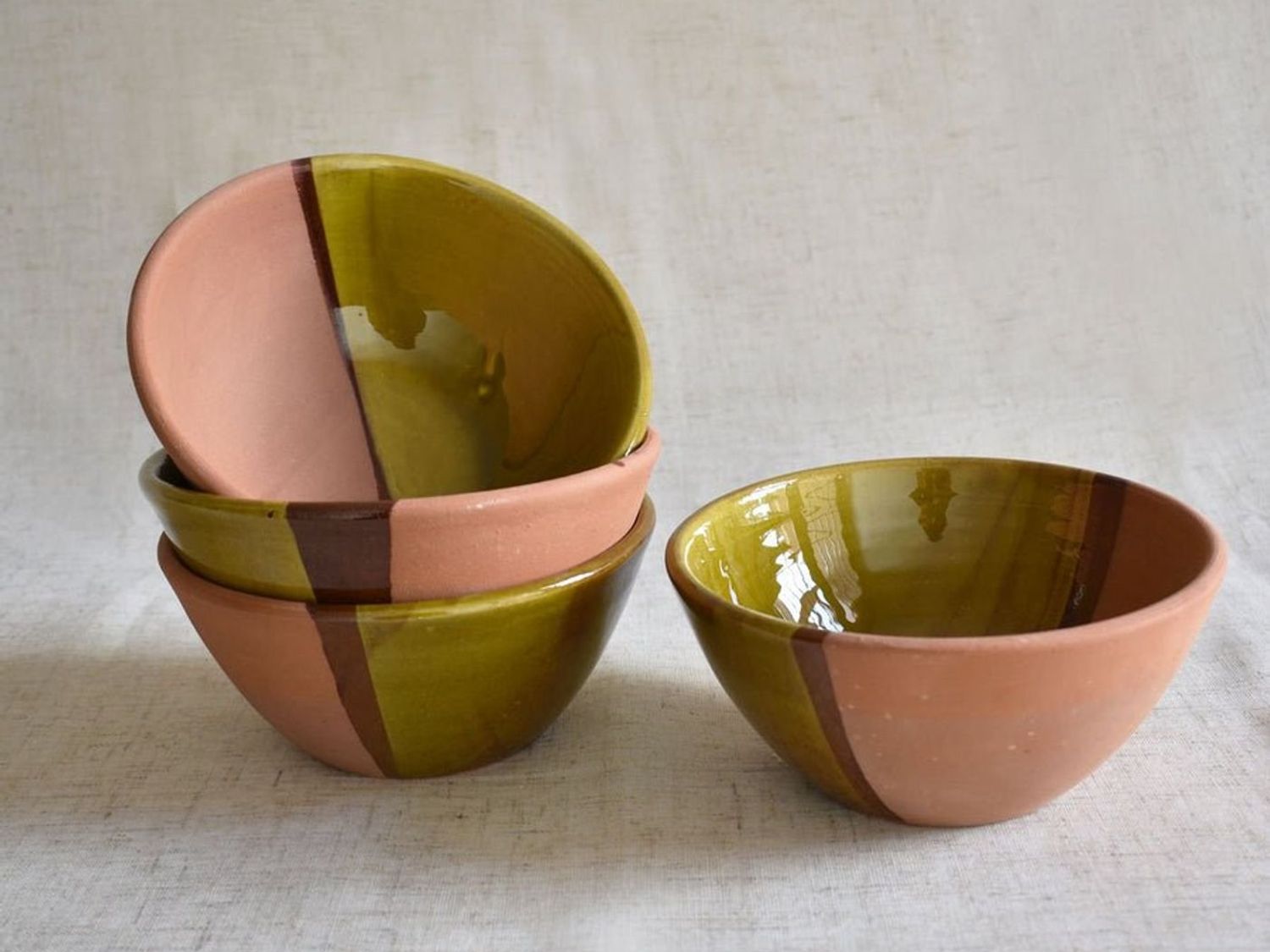 Terra cotta bowls, Peach Fuzz, Pantone Color of the Year 2024, Apartment F