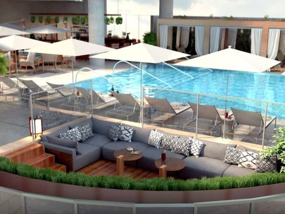 The Arts Residences at the Thompson Hotel pool