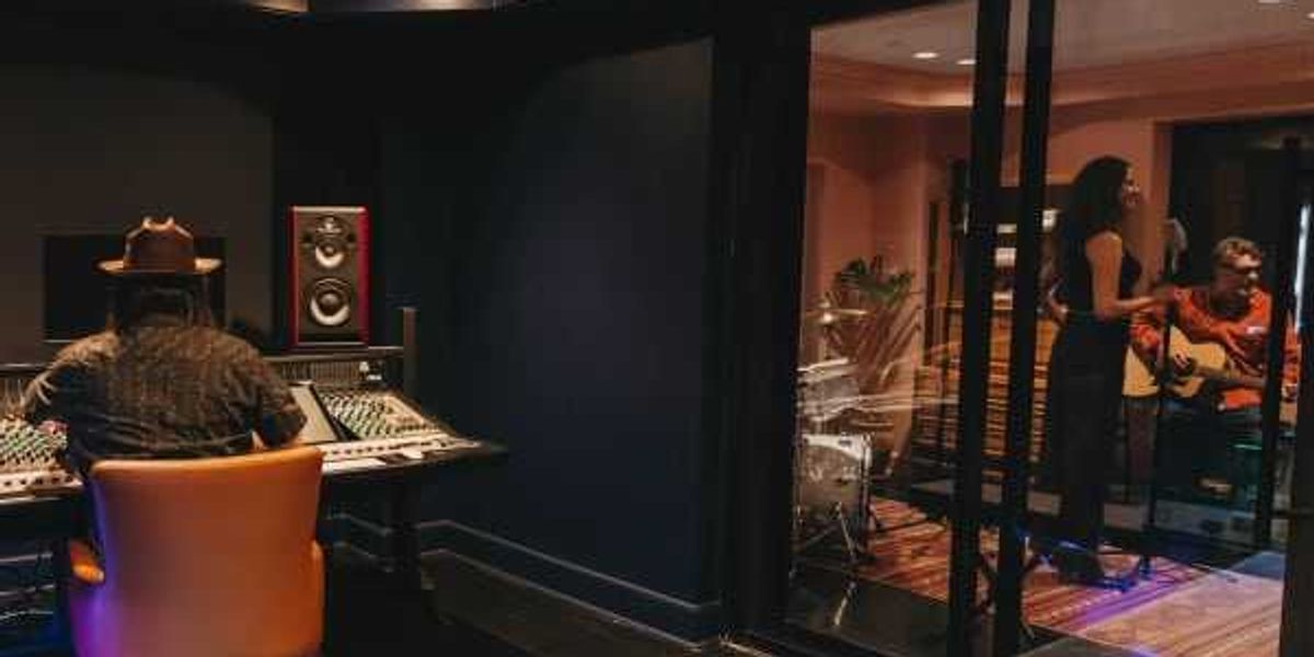 Downtown San Antonio hotel fine tunes new high-tech recording studio