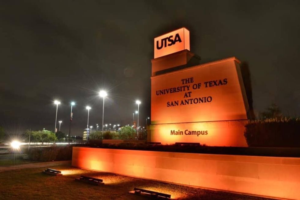 University of Texas at San antonio sign UTSA
