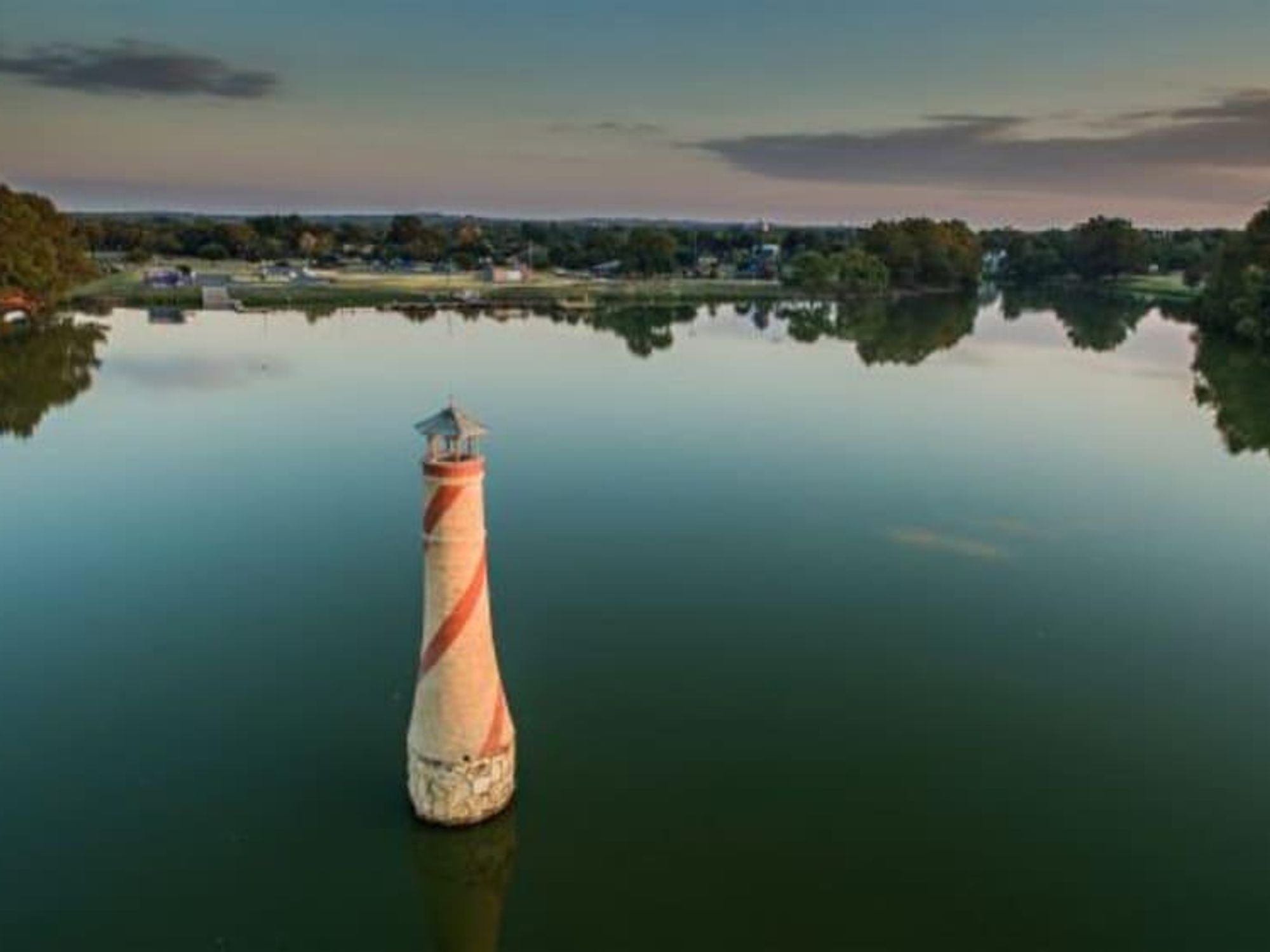 Woodlawn Lake Park at sunset